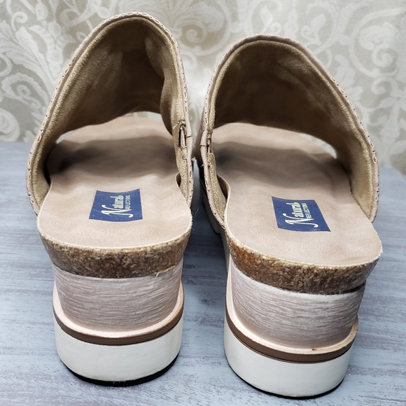 Natural Reflections "Constance" Tan Open-toed Wedge Mules Size 8. (SL2) - Picture 5 of 10